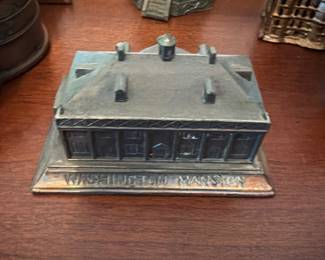 Washington Mansion $10