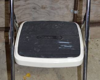 folding kitchen step stool