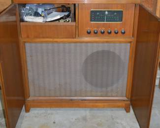 Vintage stereo system with turntable