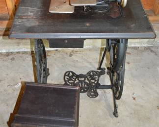 Treadle sewing machine