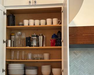 China, glassware and kitchenware