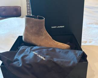 Saint Laurent Wyatt Italian men's boots, size 42, New Sigaro