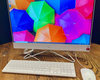 Lot 36: HP All-in-One Desktop Computer