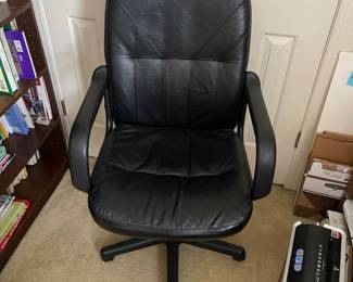 D11 - $20. Office chair. Adjustable height.