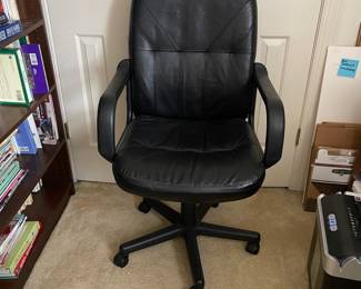 D11 - $20. Office chair. Adjustable height.