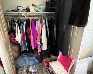 OVERVIEWS! We are unable to hold items from overview photos. Please come to browse these items! This house is FULL!