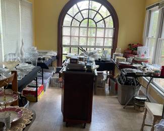 OVERVIEWS! We are unable to hold items from overview photos. Please come to browse these items! This house is FULL!