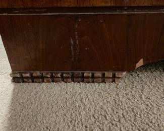 D26 - $75. Lane Cedar Hope chest. Measures 47” wide x 19” deep x 22.5” tall.