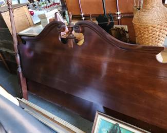 Bedroom set by Broyhill (long dresser w jewelry top, chest of drawers, Queen 4 post head/footboard and 2 end tables)