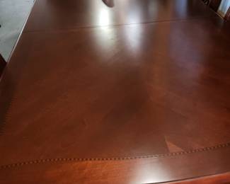 Dining table top detail
