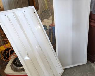 2 light fixtures