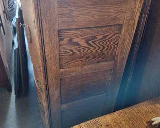 Antique bedroom set (dresser, chest of drawers & Queen head/footboardboards)