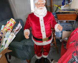 5 foot tall Santa