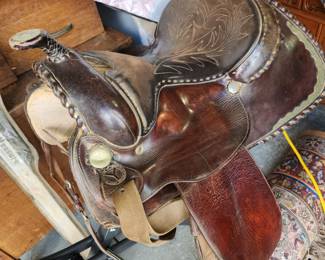 Circle Y saddle