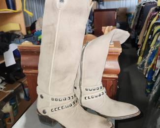 Newer ladies cowboy boots by Old Gringo, size 8, 18 inches, see tag next picture