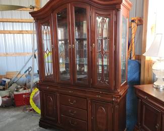 China cabinet, w touch lighting