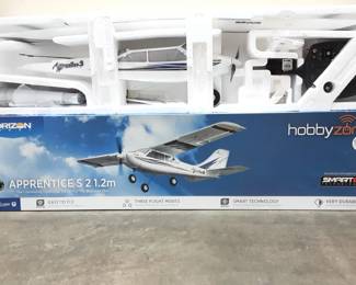 Horizon Hobby Apprentice S 2 1.2m RC plane New in box. Perfect gift for the hobbyists.