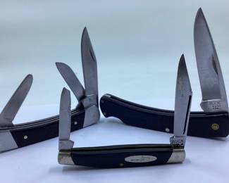 3) Buck pocket knives 309, 424 Bucklite and 703 (missing medallion)