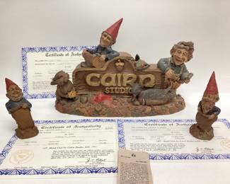 CAIRN STUDIO GREETINGS SIGN AND TWO TOM CLARK GNOMES DEM AND REP ALL WITH CERTIFICATE OF AUTHENTICITY RABBIT HAS A SMALL CHIP ON EAR