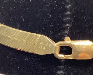 20inch 14k 7mm Herringbone 22 grams Amazing condition, perfect length Herringbone necklace