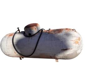 500 gallon butane tank goes with tractor