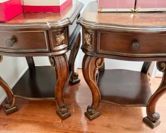 2 vintage Drexel end tables
