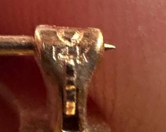 14K Gold Pin