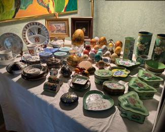 Large Collection of Chinese Porcelain & Collectibles