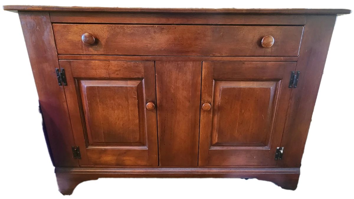 Cushman Colonial Creations cabinet