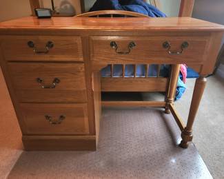Ethan Allen desk