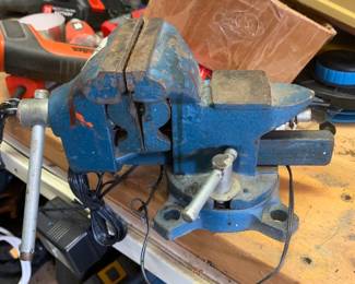 #84	Blue bench vice	 $35.00 			