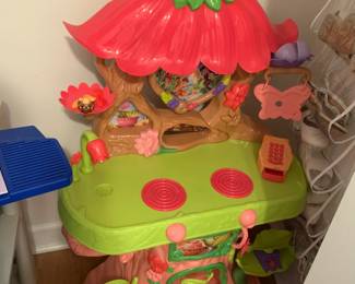 #44	Tinkerbell fairies kitchen	 $40.00 			