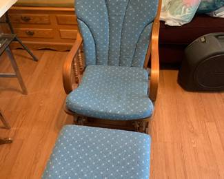 #25	Glider rocker w ottaman	 $75.00 			