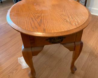 #22	As Is finish oak end table w 1 drawer 23x27x21" 	 $30.00 			