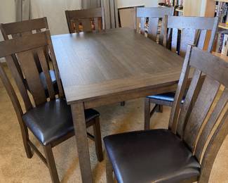 Kitchen table with 6 chairs