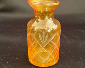 Lot 19: Vintage amber glass bud vase 