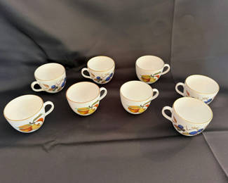 Lot 23: 8 - Vintage Tea Cups from Royal Worcester Evesham Gold pattern