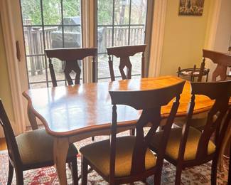 6 CHIRS AND KTCHEN TABLE