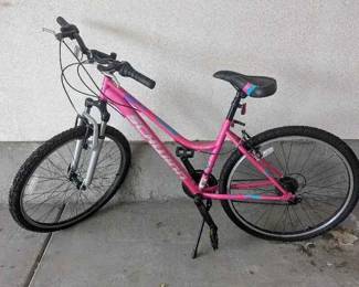 KR221Womens 26 Inch Schwinn High Timber Mountain Bike 