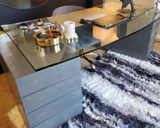 KR110VGlass Top Desk And Chair