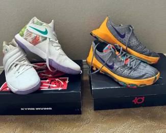 KR184Nike Boys Athletic Shoes Bundle 