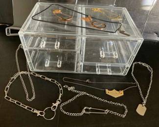 KR178Trendy Costume Jewelry  Acrylic Storage 