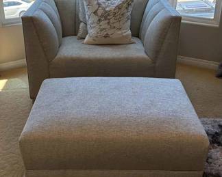 KR102Chair And Ottoman With Decorative Pillows