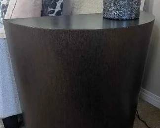 KR121HalfMoon Drum Style End Table With Farmhouse Style Rustic Jar