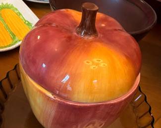 Ceramic apple-shaped lidded tureen, fall decor