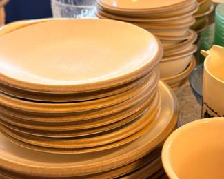 Stoneware dinnerware set, plates and bowls