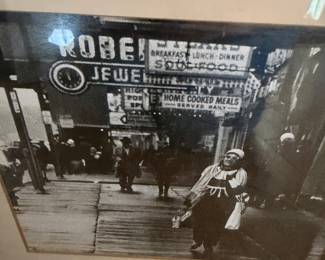 Vintage Harlem  ??? Black & White Photo,,,  Pretty Fabulous
