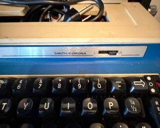 smith corona b;ue electric typewritter