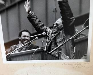 Archbishop Desmond Tutu & Jesse Jackson Black and white photo 1986