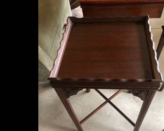 Beautiful scalloped top edged side table. Circa 1900’s